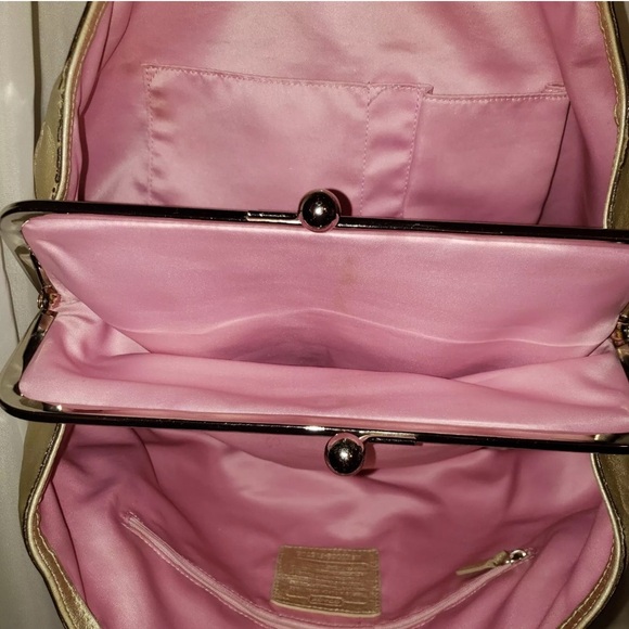 Coach Penelope with Classic C Gold & Cream Leather Pink Lining Shoulder Purse - Picture 7 of 7